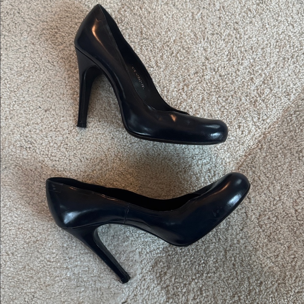 Pedro Garcia Leather High Heel Pumps